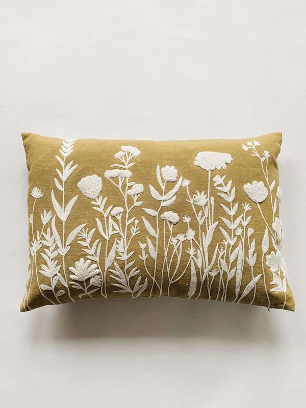 Sennep/Hvit - brodert putetrekk 40x60 cm
