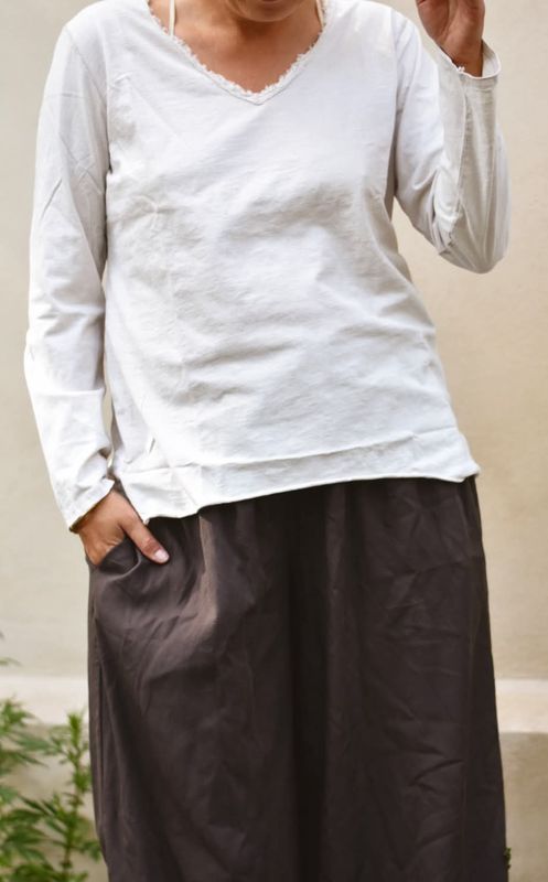 Beige - Classic V-hals Langermet T-skjorte
