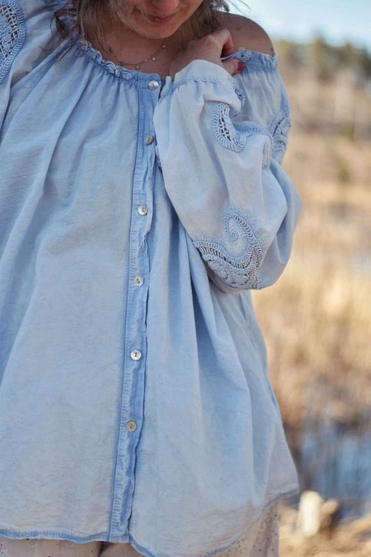 Sky - Patty Bluse