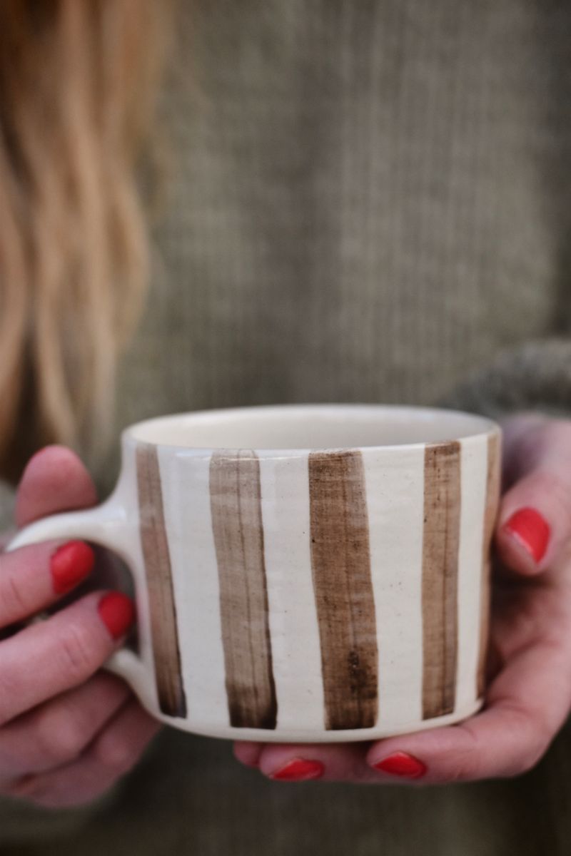 Albany - Vertical stripe Latte Krus