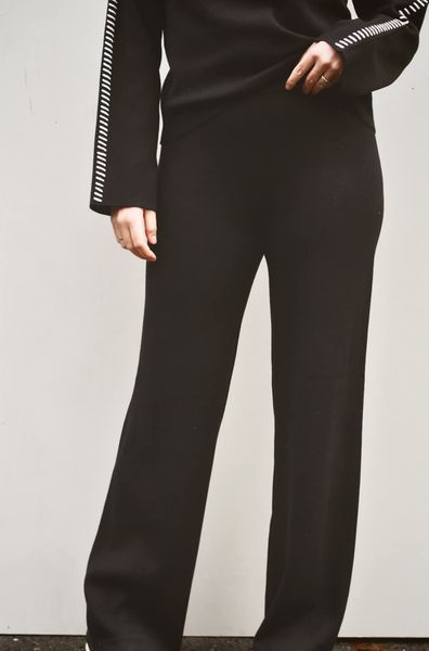 Hovedbilde Sort - yasfonny Strikket ...